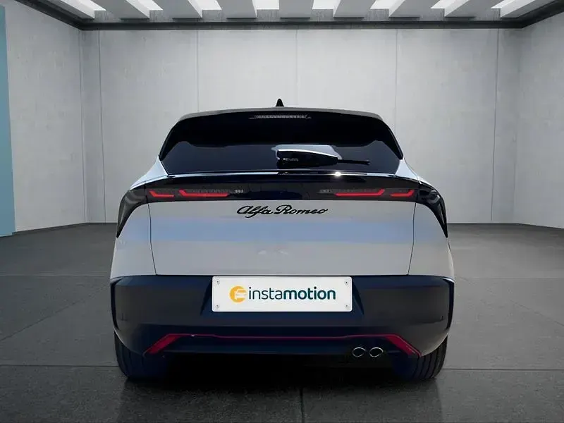 Gebraucht Alfa Romeo Junior 136 PS (100 kW) 2025 Weiß SUV