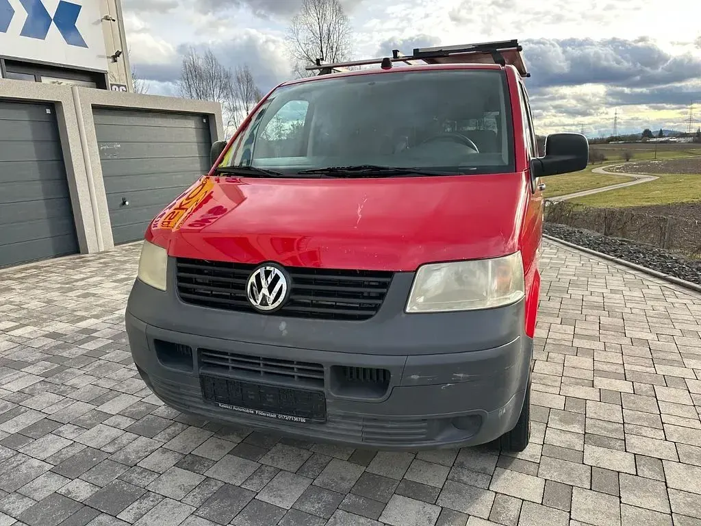 Käytetty VW Transporter 102 HP (75 kW) 2008 Punainen Van