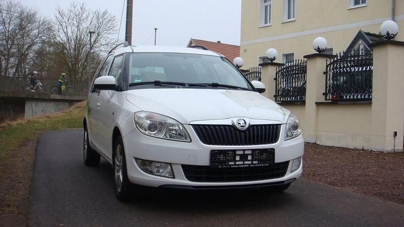 Gebraucht Skoda Roomster Fresh 86 PS (63 kW) 2013 Weiß Van / Kleinbus