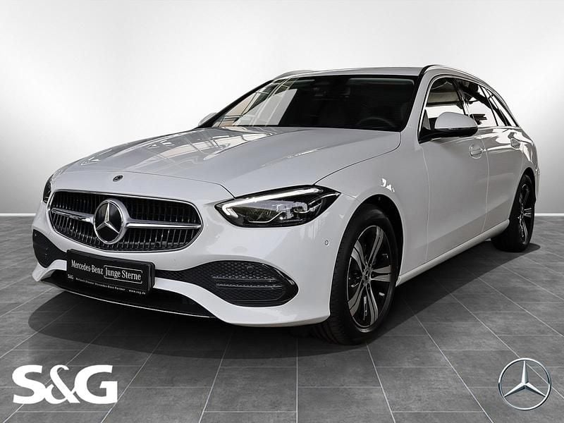 Unilack polarweiß Gebraucht 2024 Mercedes C180 Avantgarde Kombi | 34.360 € (Guter Preis) - Bild 1/4