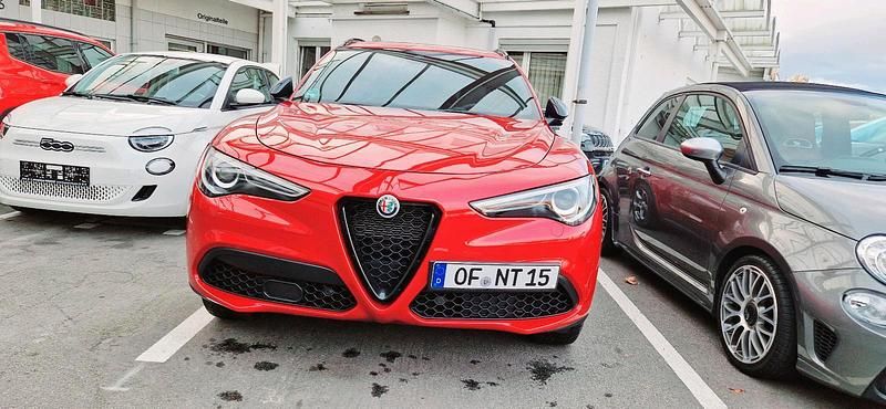 Rot Gebraucht 2019 Alfa Romeo Stelvio SUV | 28.000 € (Etwas zu teuer) - Bild 1/3