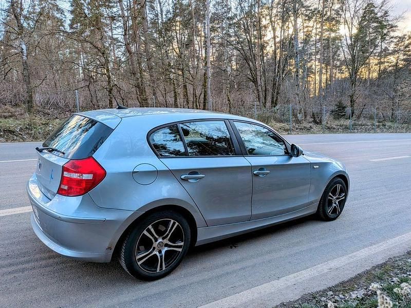 Gebraucht BMW 116 Advantage 122 PS (89 kW) 2010 Blau Kleinwagen