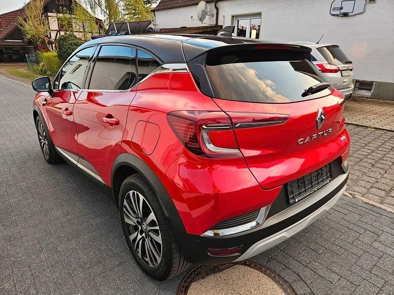 Gebraucht Renault Captur Initiale Paris 160 PS (117 kW) 2021 Rot SUV