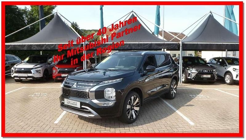 Kristallschwarz Neu 2025 Mitsubishi Outlander P-HEV Top SUV | 53.850 € (Etwas zu teuer) - Bild 1/4