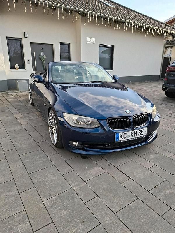 Gebraucht BMW 320 Cabriolet 183 PS (134 kW) 2010 Blau Cabrio