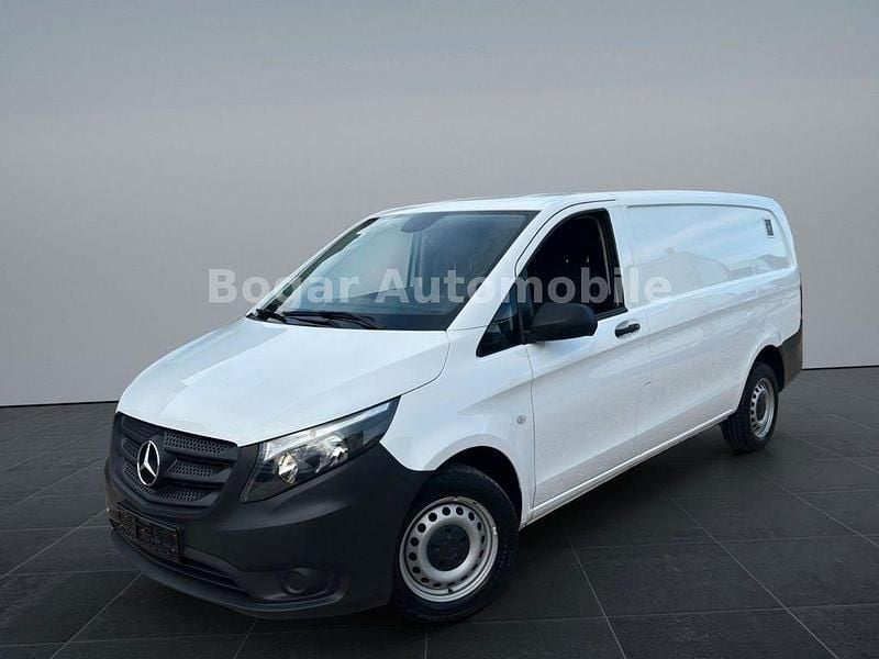 Weiß Gebraucht 2021 Mercedes Vito Van / Kleinbus | 15.458 € (Guter Preis) - Bild 1/4