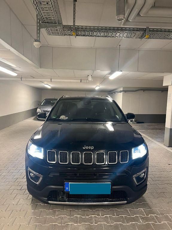 Gebraucht Jeep Compass Limited 170 PS (125 kW) 2020 Schwarz SUV