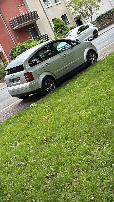 Silber Gebraucht 2002 Audi A2 Advanced Kleinwagen | 3.700 € (Etwas zu teuer) - Bild 1/2