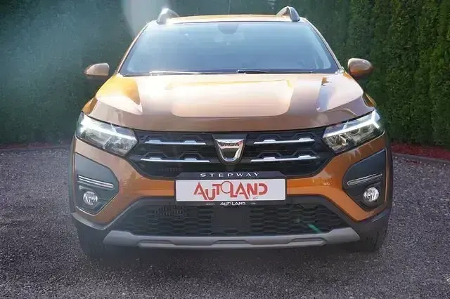 Gebraucht Dacia Sandero Stepway 91 PS (66 kW) 2022 Atacamaorangemet. SUV