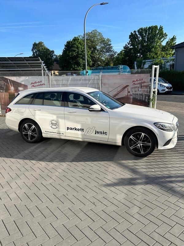 Weiß Gebraucht 2019 Mercedes C220 Kombi | 14.200 € - Bild 1/4