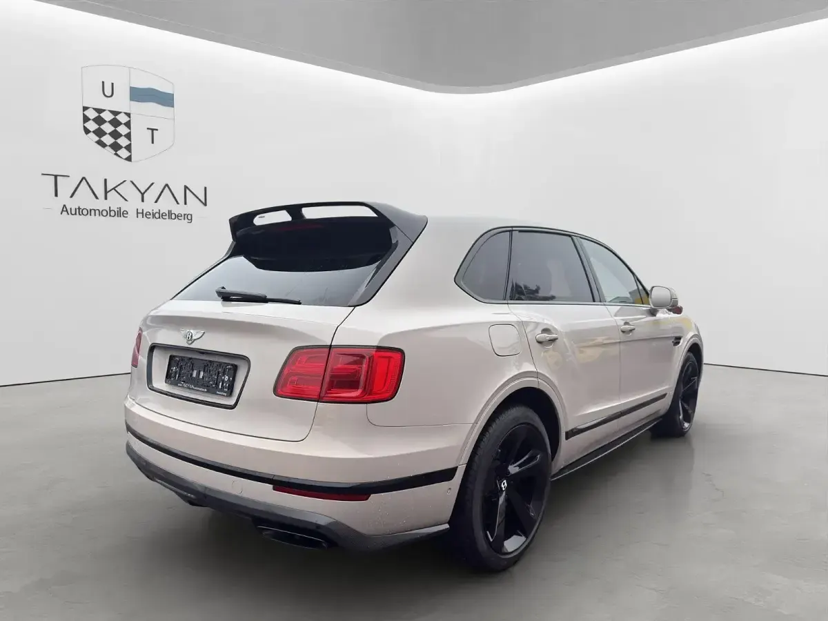 Gebraucht Bentley Bentayga 608 PS (447 kW) 2018 Braun SUV