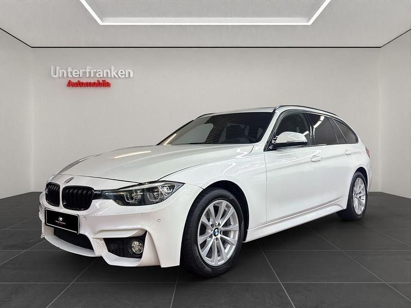 Weiß Gebraucht 2018 BMW 320 M Sport Limousine | 21.980 € (Fairer Preis) - Bild 1/4