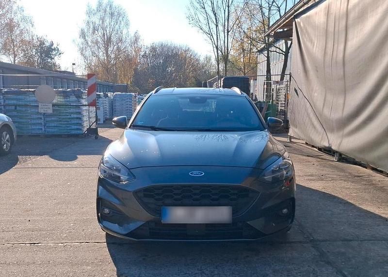 Gebraucht Ford Focus ST-Line 182 PS (133 kW) 2019 Grau Kombi