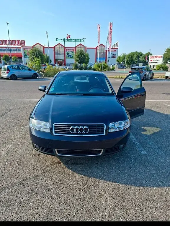 Gebraucht Audi A4 131 PS (96 kW) 2001 Blau Limousine