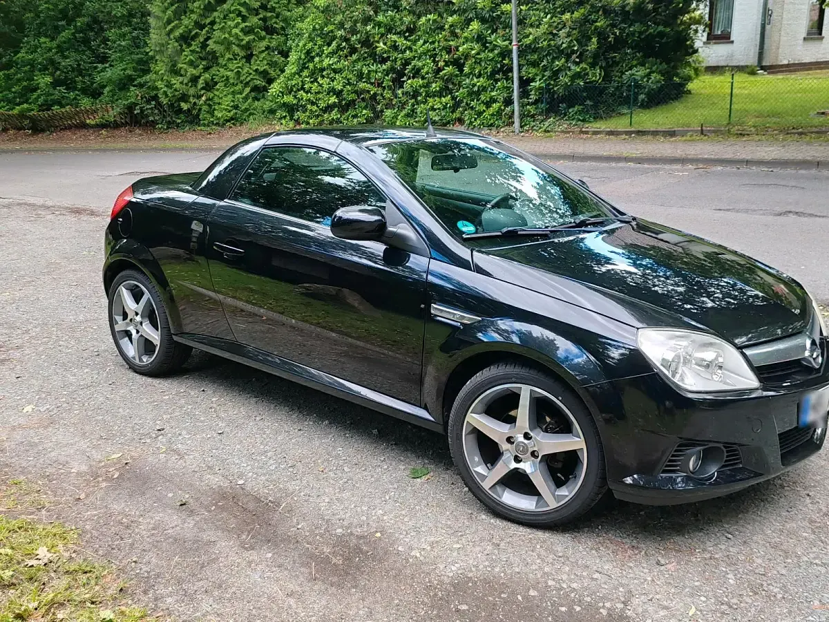 Gebraucht Opel Tigra 90 PS (66 kW) 2008 Schwarz Cabrio