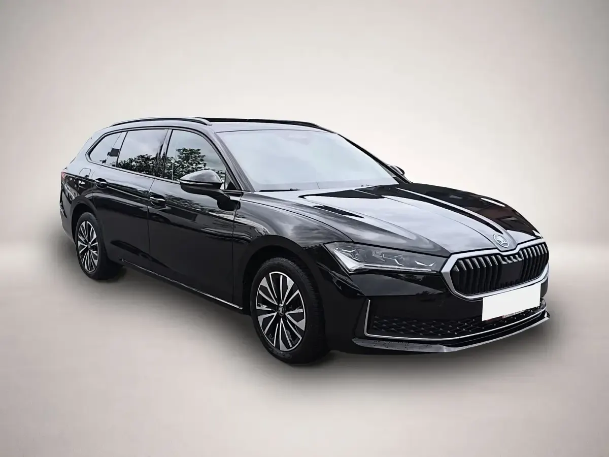Gebraucht Skoda Superb 150 PS (110 kW) 2025 Schwarz Kombi