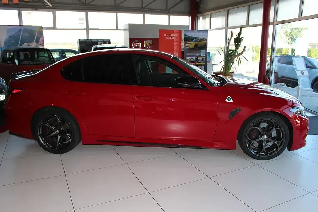 Gebraucht Alfa Romeo Giulia Quadrifoglio 519 PS (381 kW) 2024 Rot Limousine