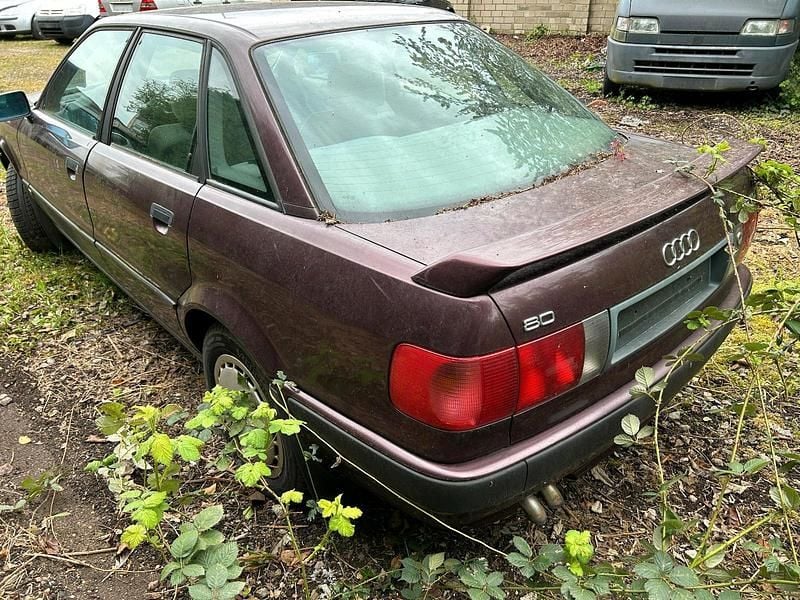 Second-hand Audi 80 75 CP (55 kW) 1992 Roșu Berlinǎ