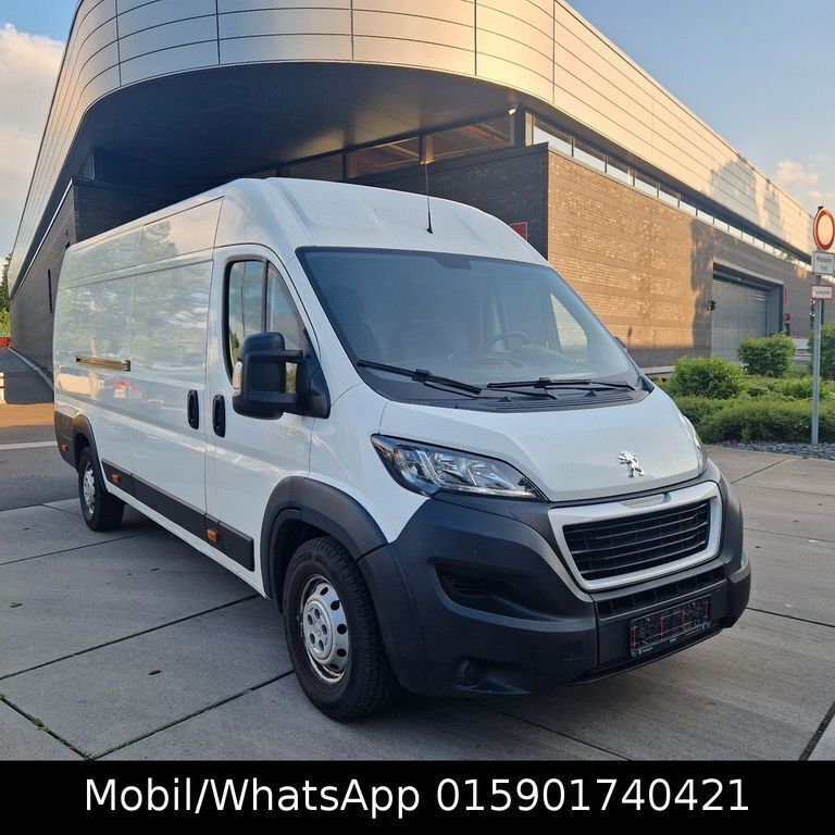 Weiß Gebraucht 2021 Peugeot Boxer Premium Van | 15.600 € (Superpreis) - Bild 1/4
