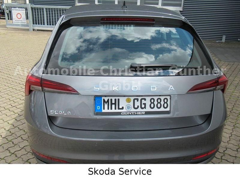 Gebraucht Skoda Scala Selection 116 PS (85 kW) 2024 Graphite grau Kleinwagen