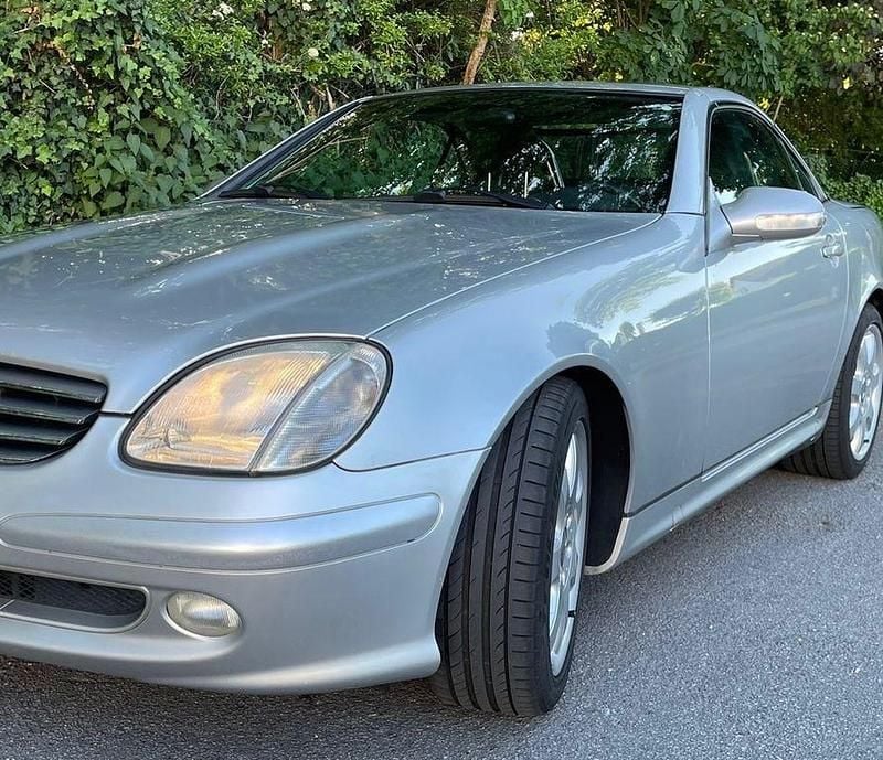 Gebraucht Mercedes SLK230 197 PS (144 kW) 2001 Silber Cabrio