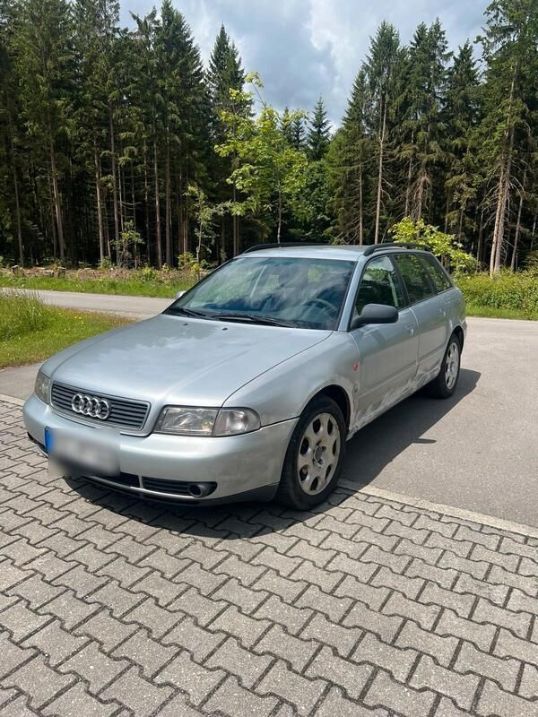 Silber Gebraucht 1998 Audi A4 Kombi | 700 € (Superpreis) - Bild 1/4