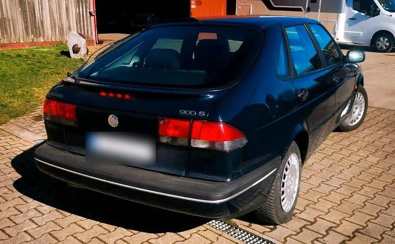 Second-hand Saab 900 131 CP (96 kW) 1996 Albastru Berlinǎ