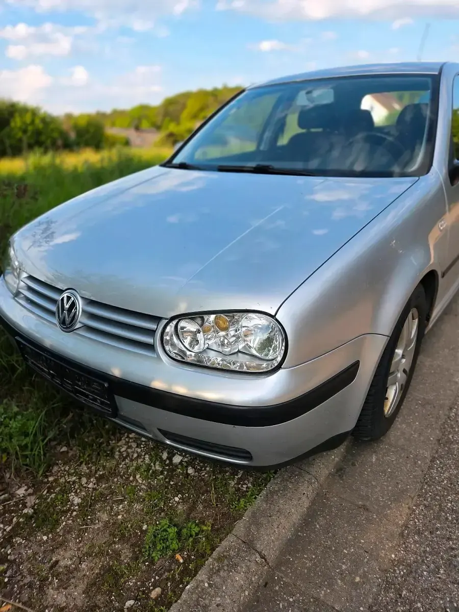 Gebraucht VW Golf IV Basis 75 PS (55 kW) 2002 Silber Kleinwagen