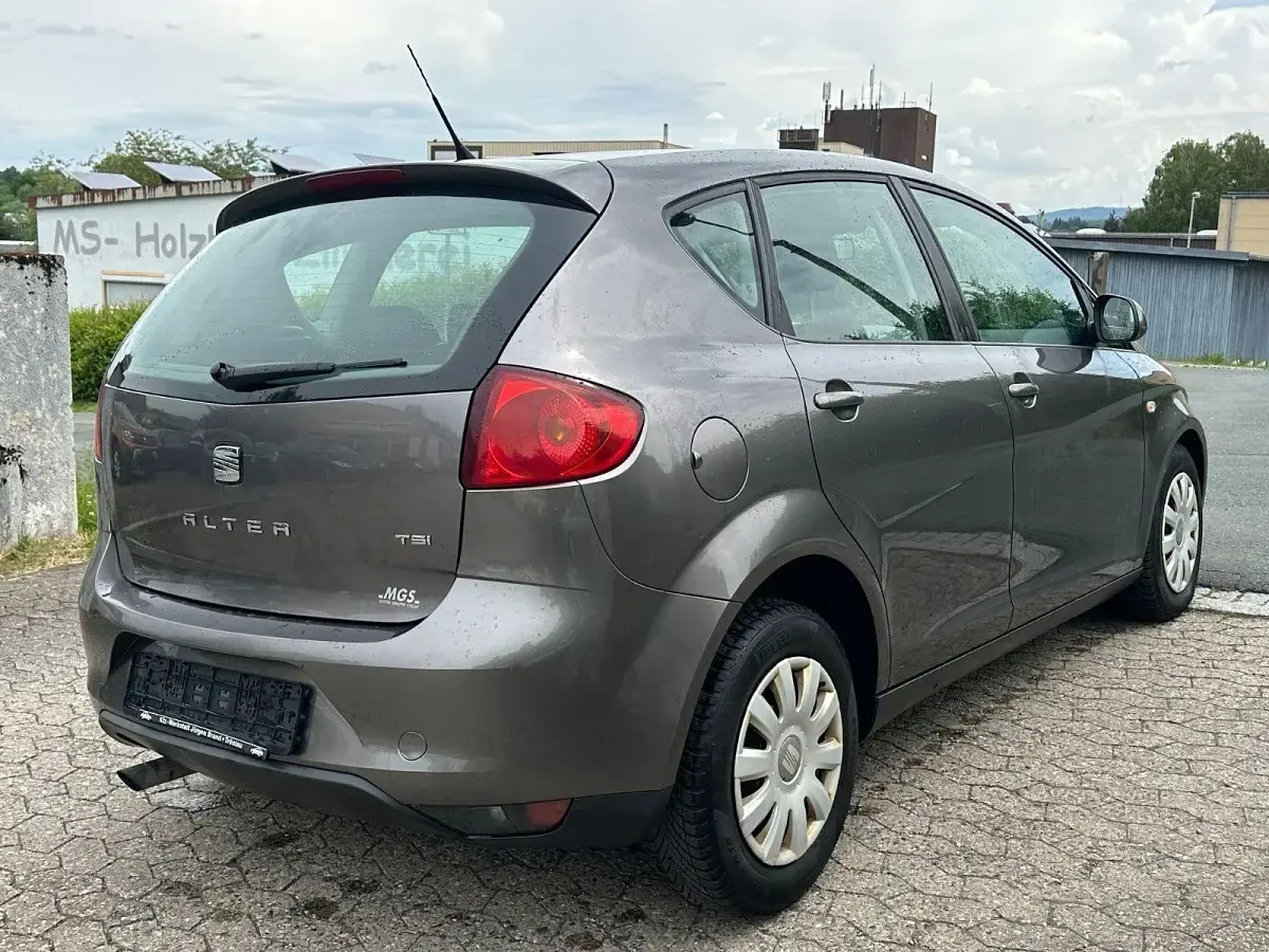 Gebraucht Seat Altea Reference 105 PS (77 kW) 2014 Grau Kombi