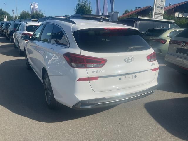 Atlas white atlas white Neu 2025 Hyundai i30 Kombi | 23.470 € (Guter Preis) - Bild 1/1