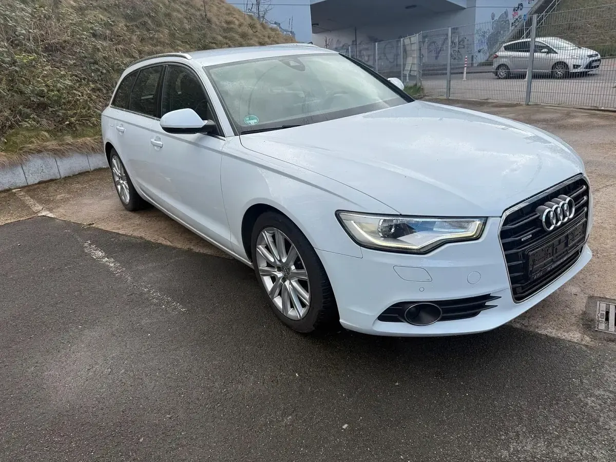 Gebraucht Audi A6 245 PS (180 kW) 2013 Weiß Kombi