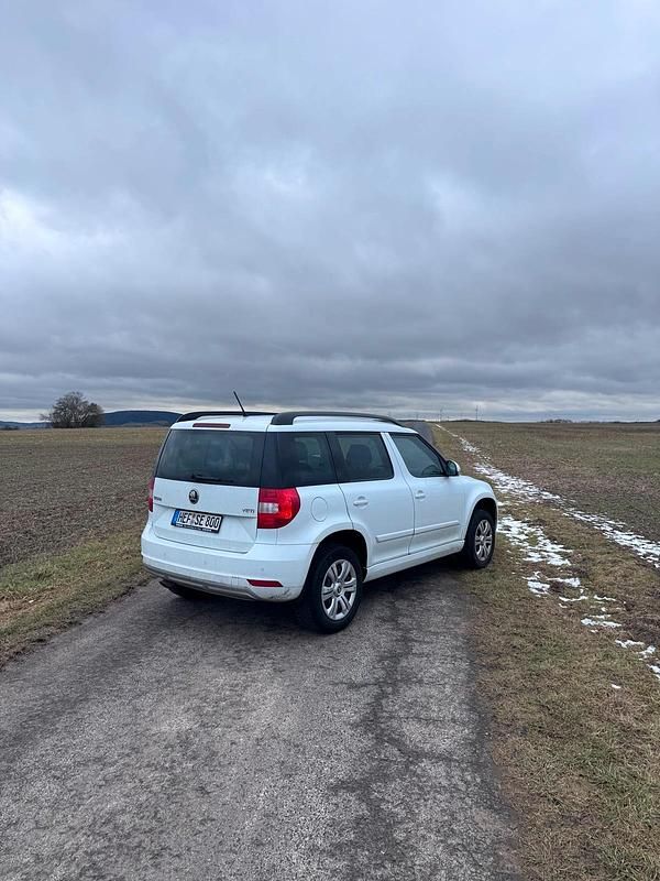 Gebraucht Skoda Yeti 110 PS (80 kW) 2016 Weiß SUV