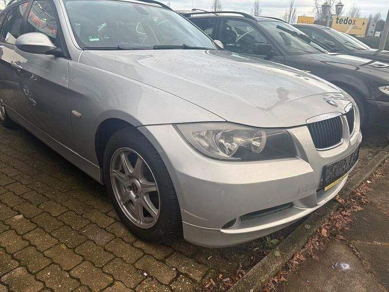 Gebraucht BMW 320 Comfort Edition 150 PS (110 kW) 2008 Silber Kombi