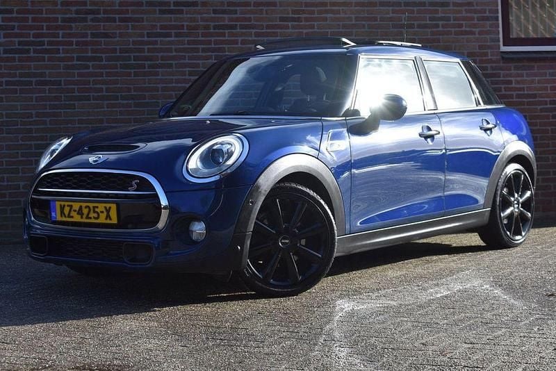 Gebraucht Mini Cooper SD Business 170 PS (125 kW) 2017 Blau Kleinwagen