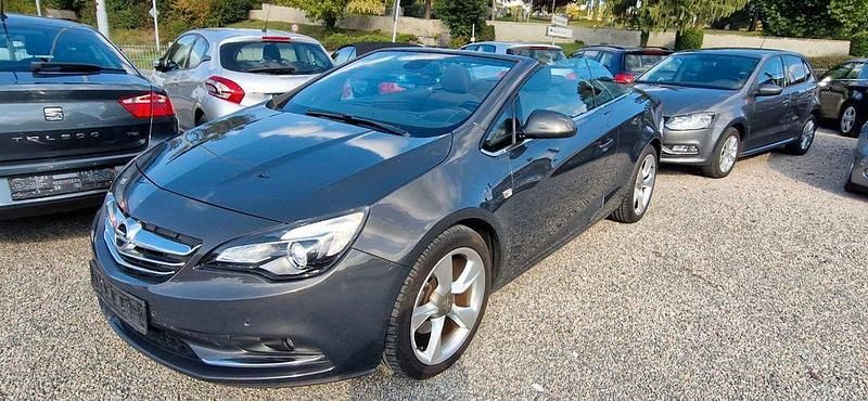 Grau Gebraucht 2014 Opel Cascada Edition Cabrio | 6.650 € (Fairer Preis) - Bild 1/4