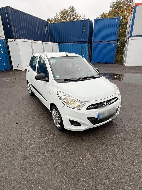 Weiß Gebraucht 2013 Hyundai i10 Kleinwagen | 2.999 € - Bild 1/4