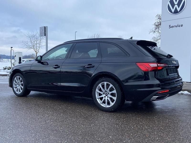 Second-hand Audi A4 150 CP (110 kW) 2022 Negru Break