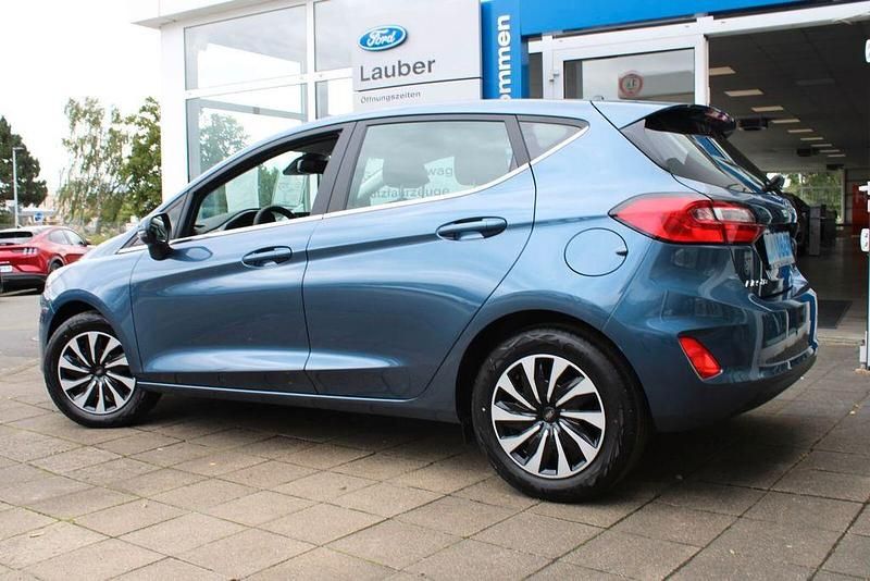 Gebraucht Ford Fiesta Titanium 125 PS (91 kW) 2023 Chromablau Kleinwagen