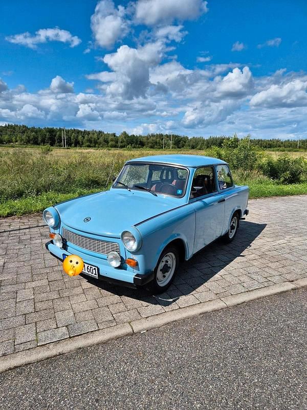 Blau Gebraucht 1990 Trabant 601 Limousine | 10.900 € - Bild 1/4