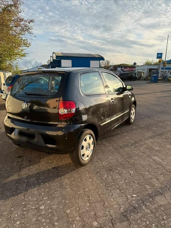 Second-hand VW Fox 54 CP (39 kW) 2007 Negru Hatchback