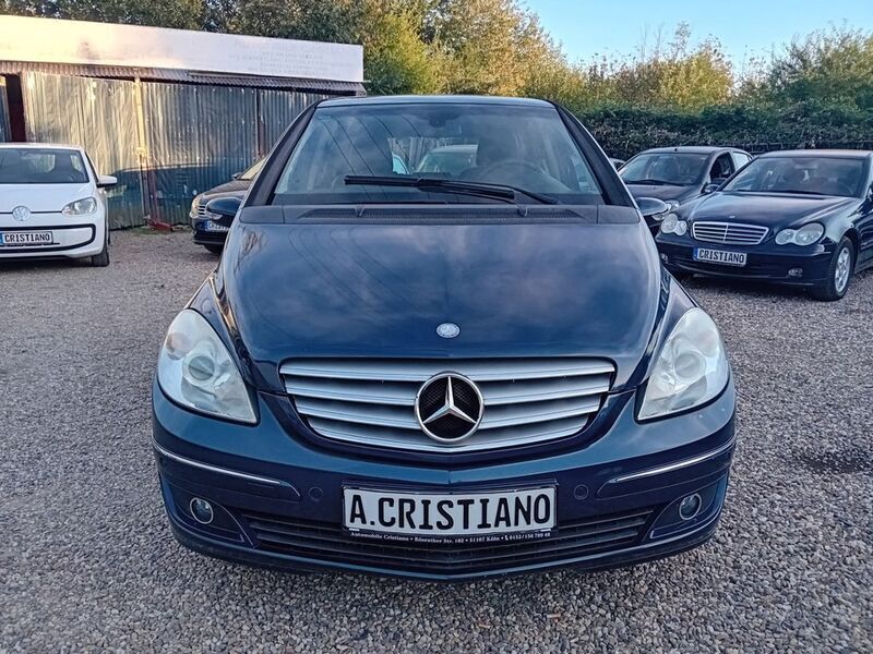 Blau Gebraucht 2006 Mercedes B180 Van / Kleinbus | 3.799 € (Teuer) - Bild 1/4