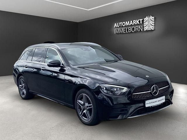 Gebraucht Mercedes E300 AMG 320 PS (235 kW) 2021 Ung. schwarz  unilack Kombi