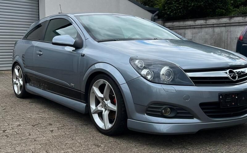 Grau Gebraucht 2006 Opel Astra GTC OPC Coupé | 3.600 € - Bild 1/4