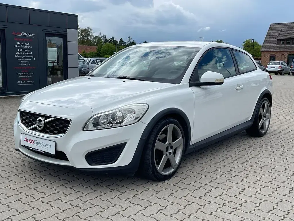 Gebraucht Volvo C30 114 PS (83 kW) 2012 Ice white Kleinwagen