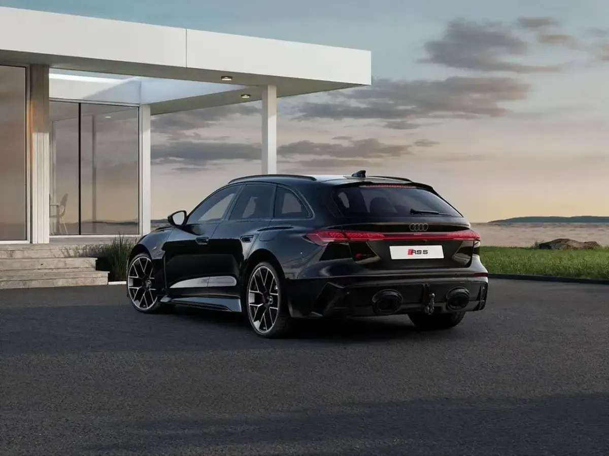 Neu Audi RS5 639 PS (469 kW) 2026 Mythosschwarz metallic Kombi