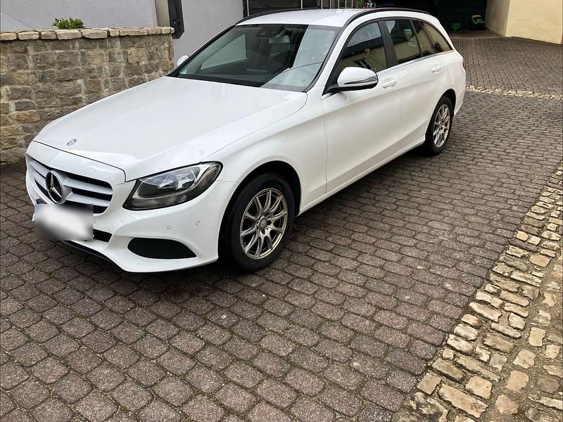 Gebraucht Mercedes C220 170 PS (125 kW) 2016 Weiß Kombi