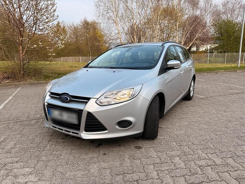Usata Ford Focus 116 CV (85 kW) 2013 Grigio Station wagon