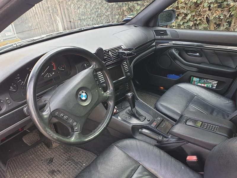 Gebraucht BMW 530 193 PS (141 kW) 2002 Schwarz Kombi