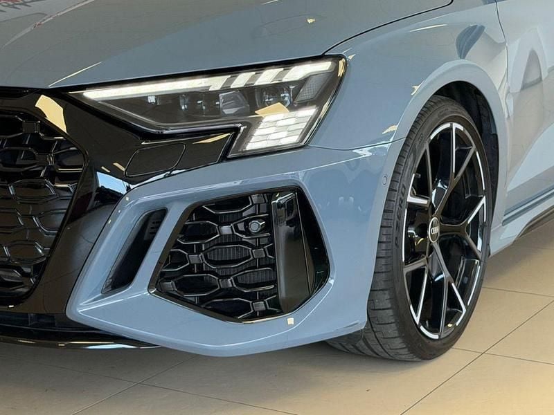 Gebraucht Audi RS3 Ambiente 400 PS (294 kW) 2022 Grau Limousine