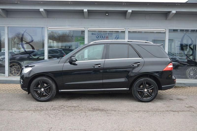Gebraucht Mercedes ML250 204 PS (150 kW) 2012 Schwarz SUV